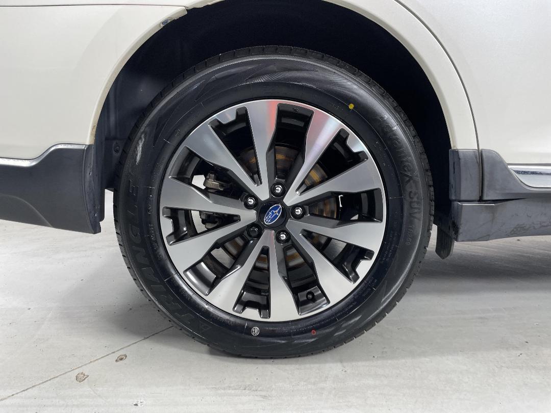 Photo '12' of Subaru Outback