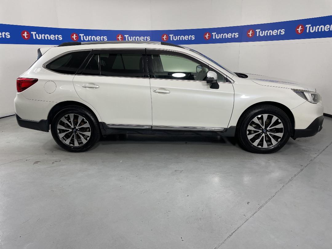 Photo '23' of Subaru Outback