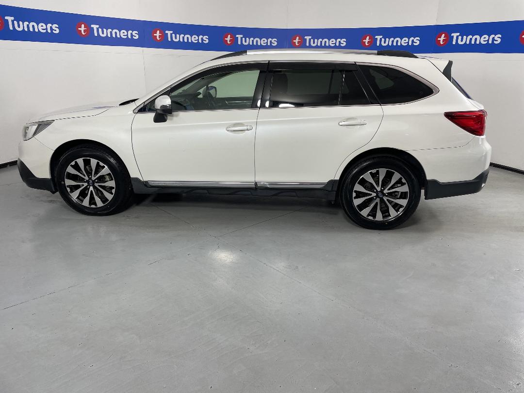 Photo '24' of Subaru Outback