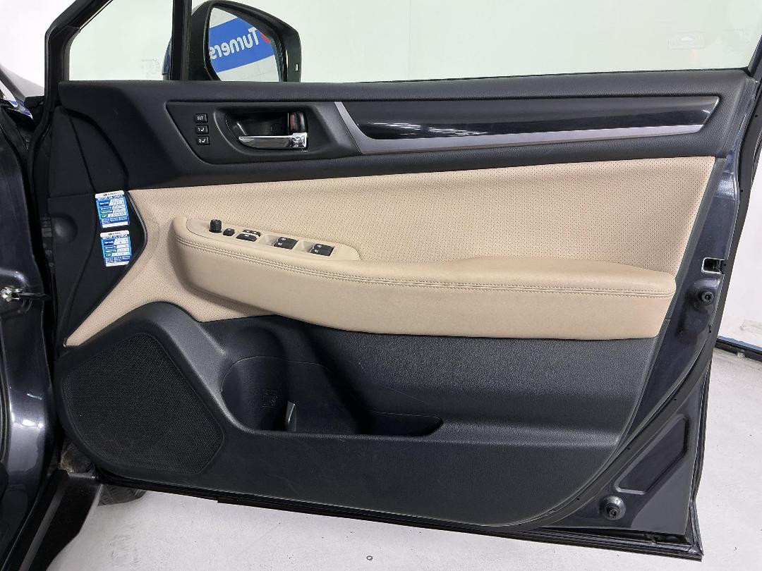 Photo '15' of Subaru Outback