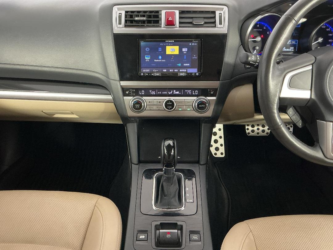 Photo '18' of Subaru Outback