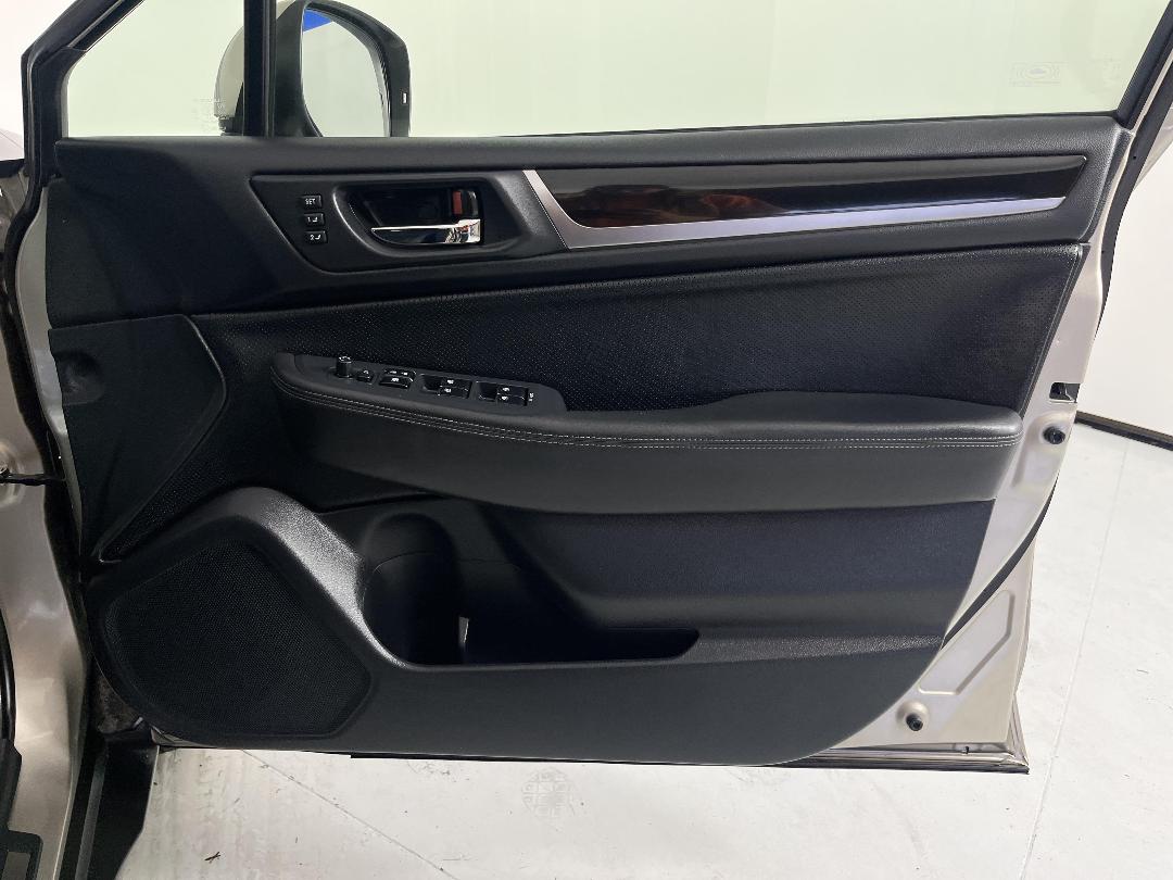 Photo '15' of Subaru Outback Photo '15' of Subaru Outback