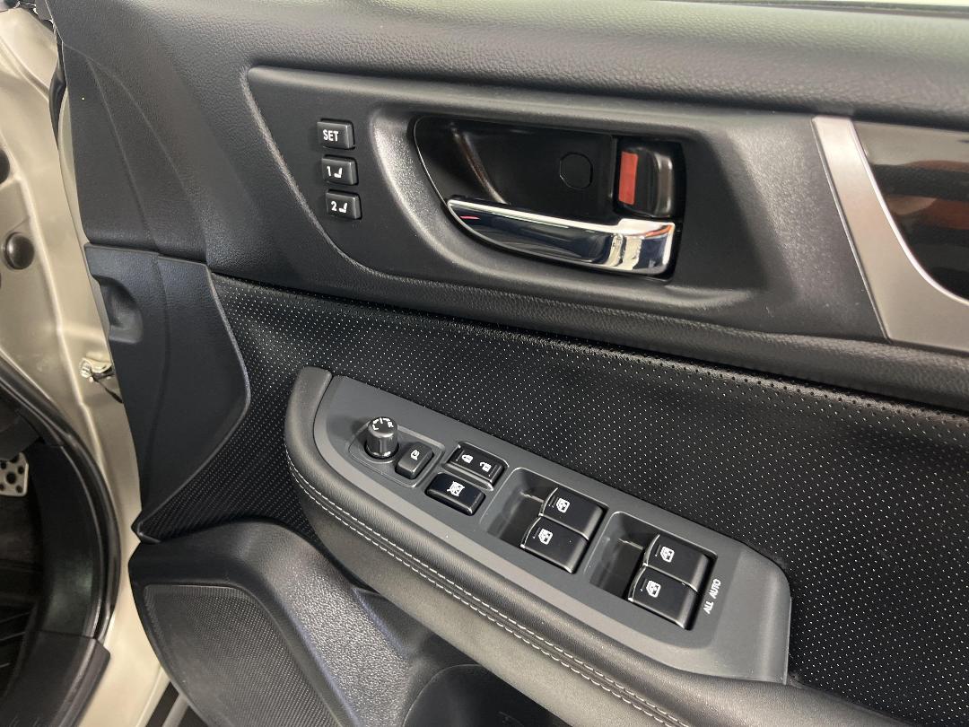 Photo '32' of Subaru Outback Photo '32' of Subaru Outback