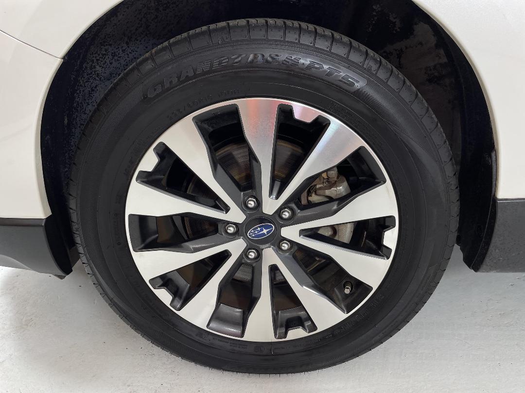 Photo '10' of Subaru Outback Photo '10' of Subaru Outback