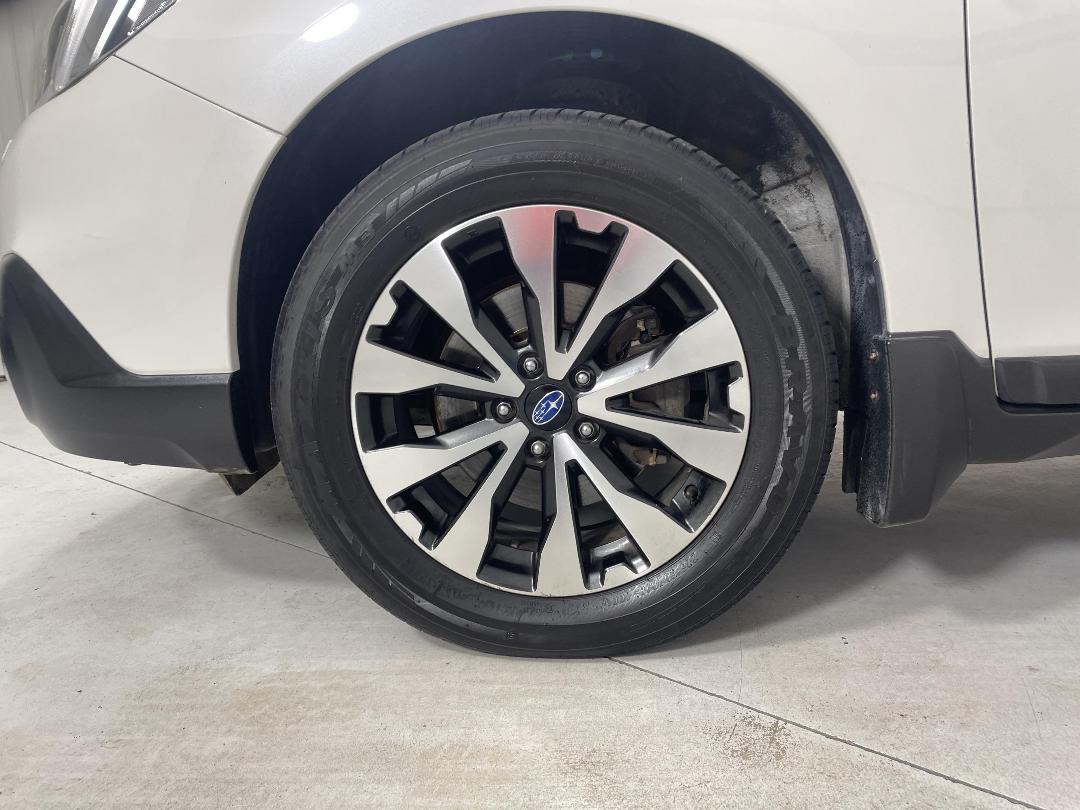 Photo '10' of Subaru Outback Photo '10' of Subaru Outback