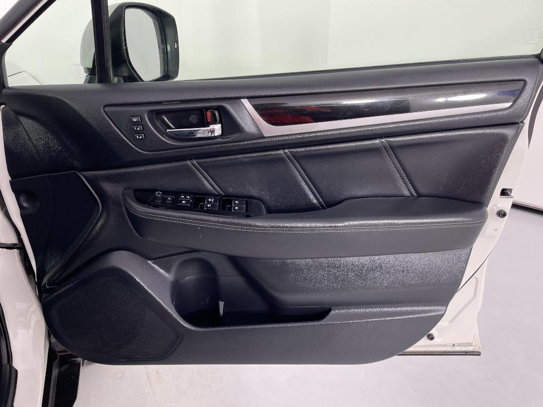 Photo '15' of Subaru Outback