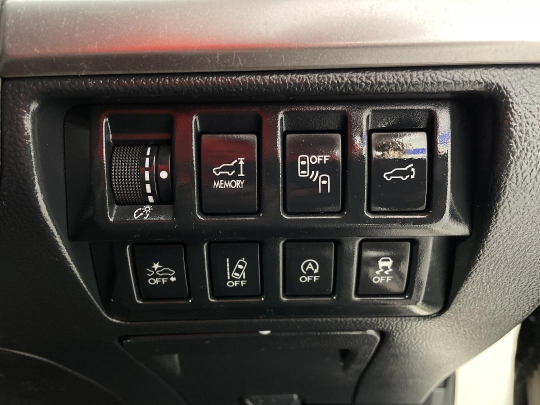 Photo '24' of Subaru Outback