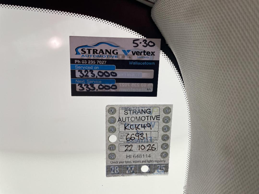 Photo '32' of Subaru Outback