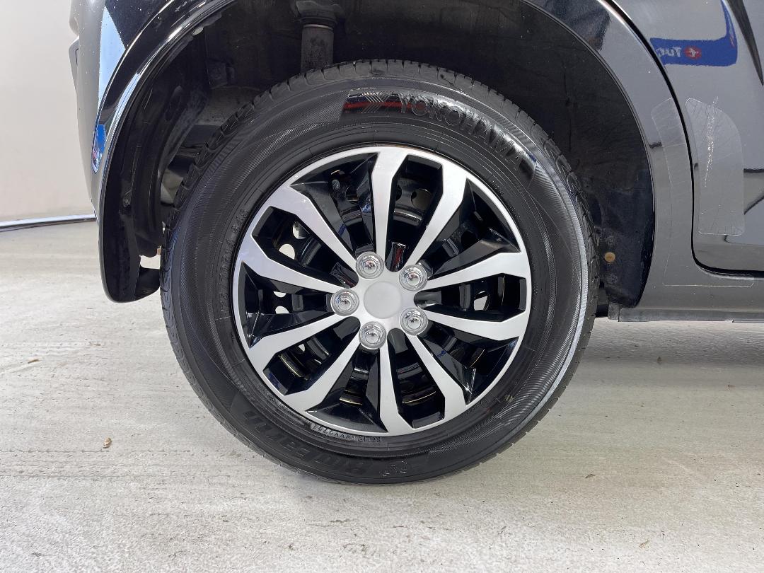 Photo '12' of Suzuki Ignis Photo '12' of Suzuki Ignis