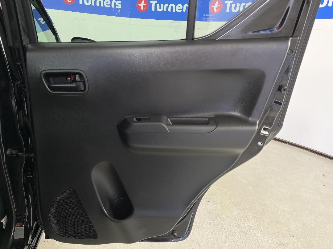 Photo '19' of Suzuki Ignis Photo '19' of Suzuki Ignis