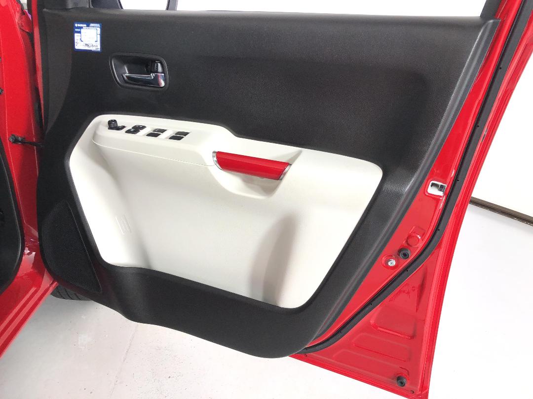 Photo '15' of Suzuki Ignis Photo '15' of Suzuki Ignis