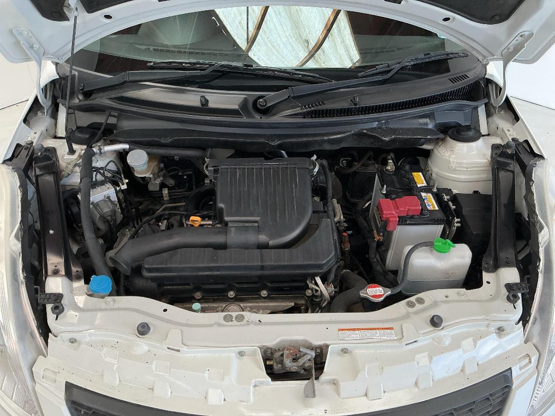 Photo '13' of Suzuki Swift