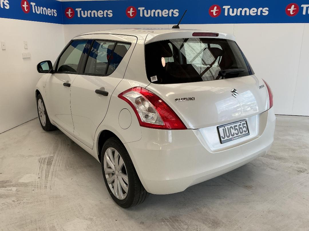 Photo '5' of Suzuki Swift