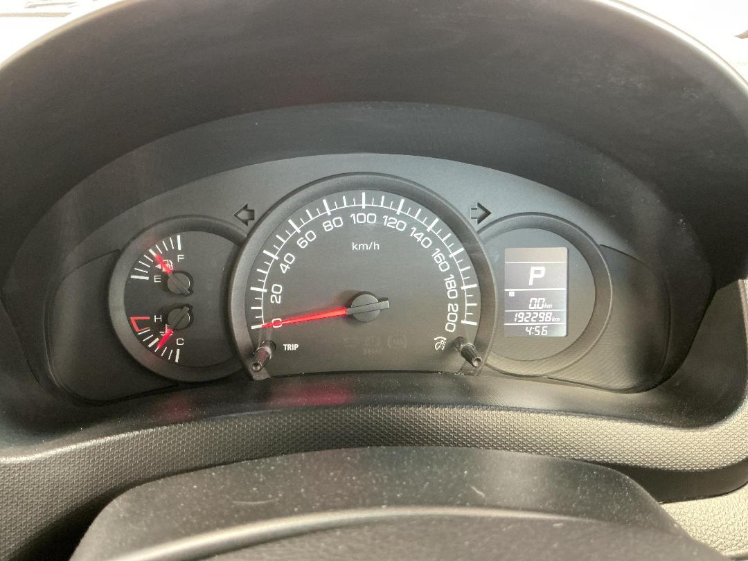 Photo '21' of Suzuki Swift