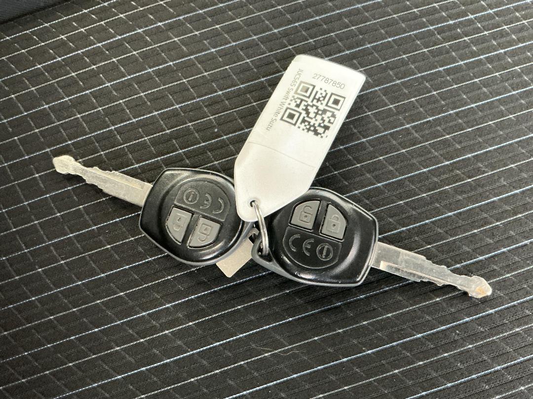 Photo '22' of Suzuki Swift