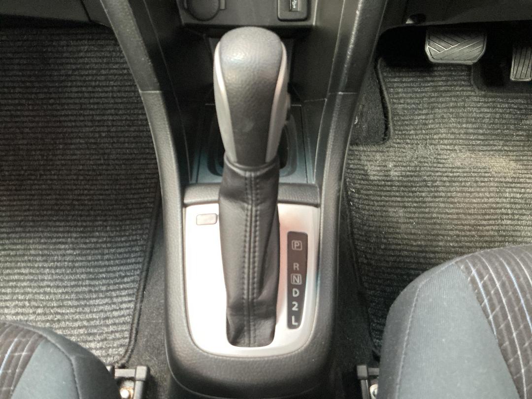 Photo '23' of Suzuki Swift