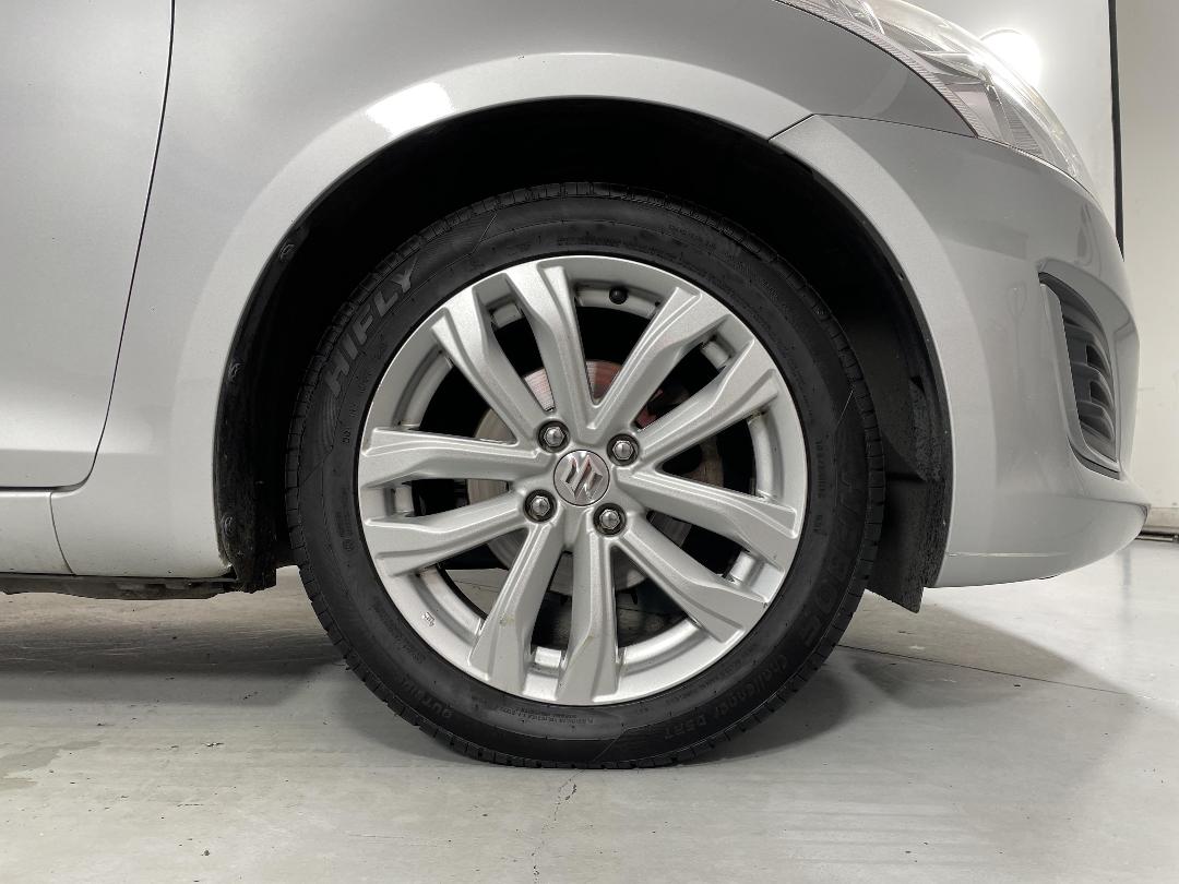 Photo '9' of Suzuki Swift