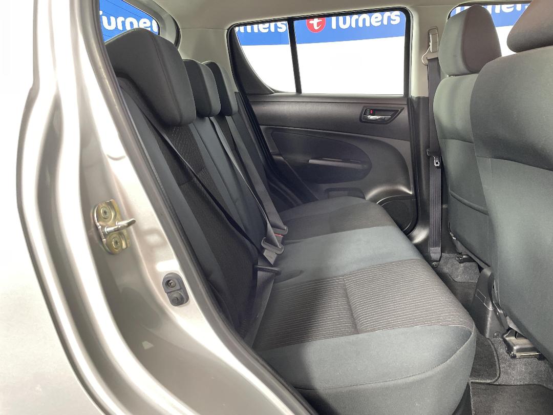 Photo '20' of Suzuki Swift