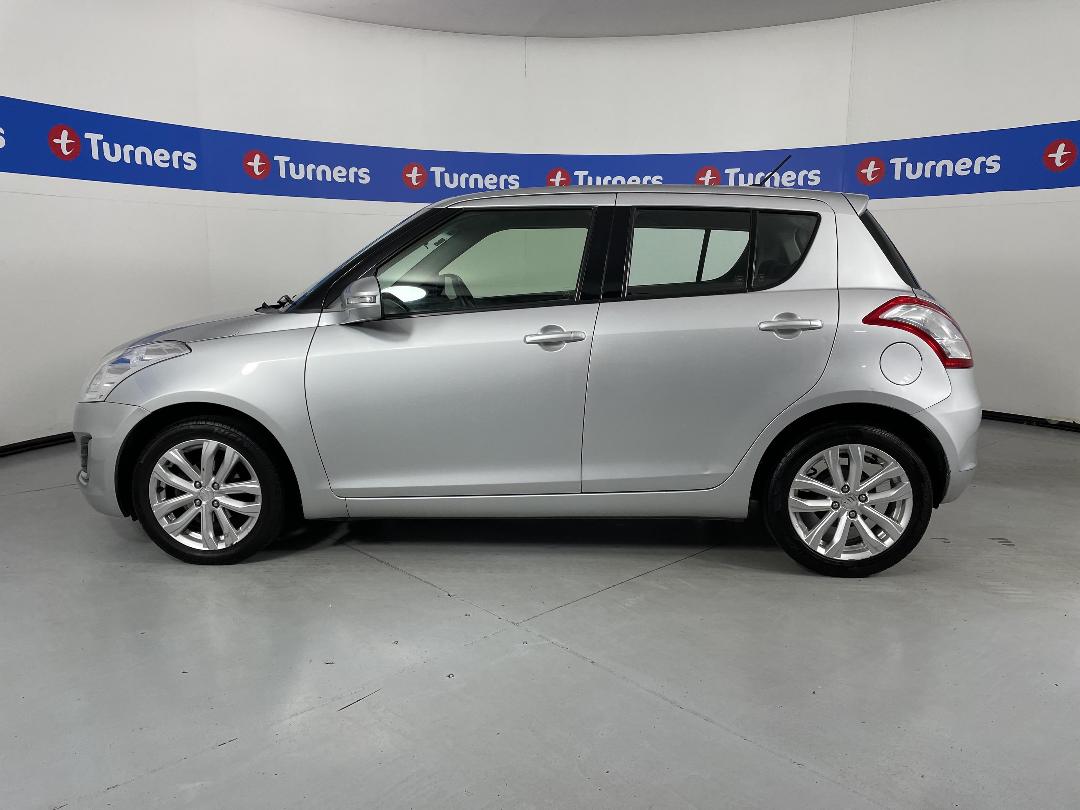 Photo '24' of Suzuki Swift