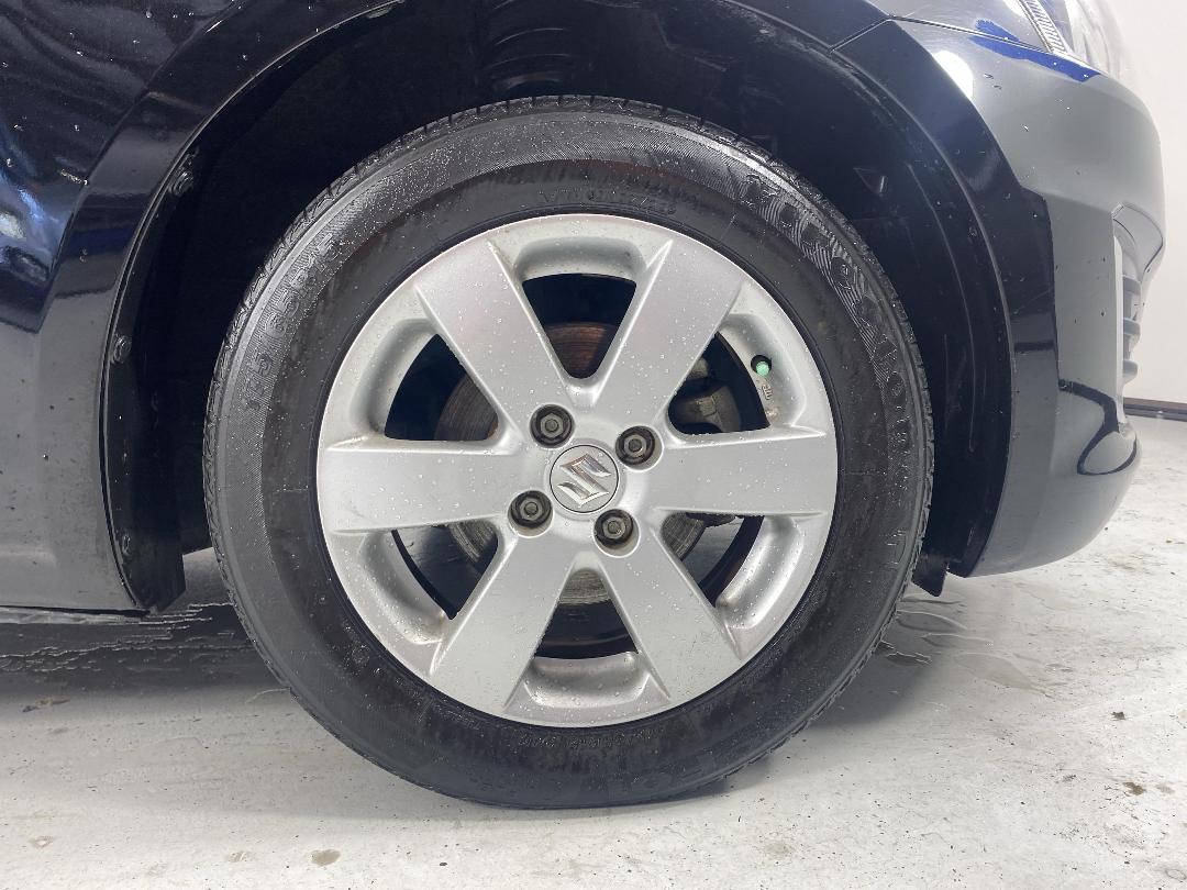 Photo '9' of Suzuki Swift Photo '9' of Suzuki Swift