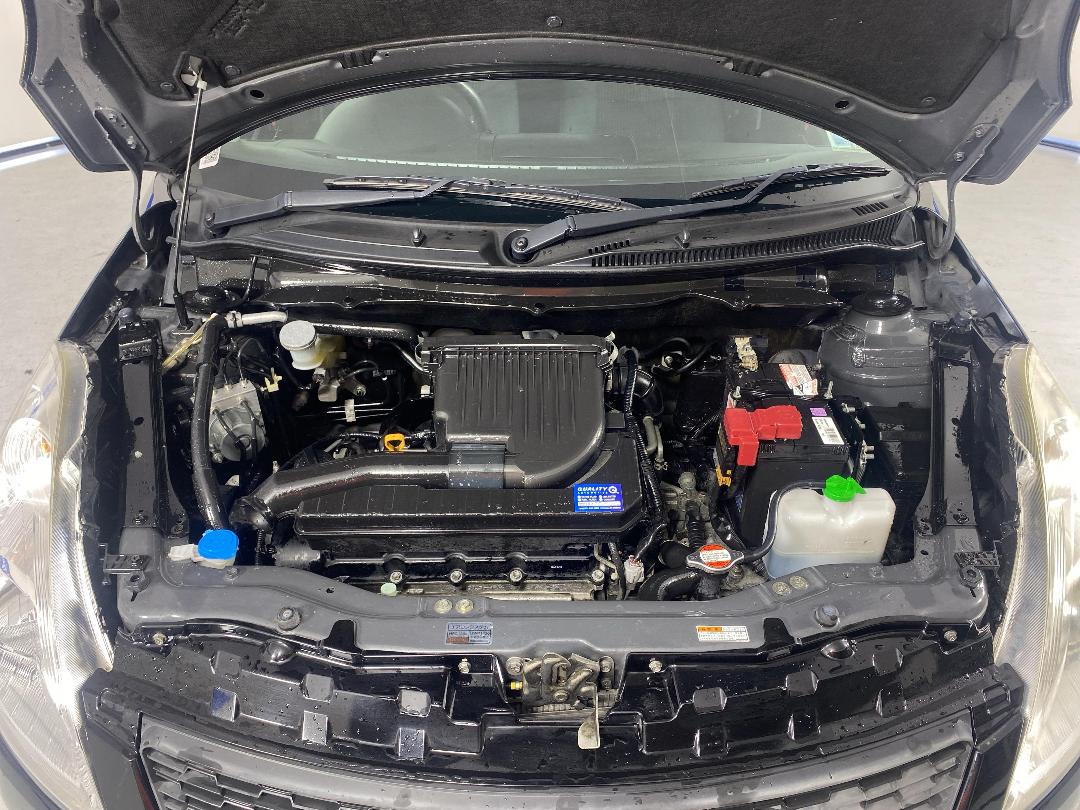 Photo '13' of Suzuki Swift Photo '13' of Suzuki Swift