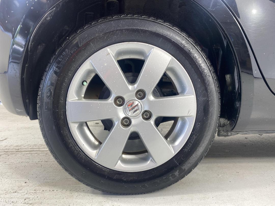 Photo '12' of Suzuki Swift Photo '12' of Suzuki Swift