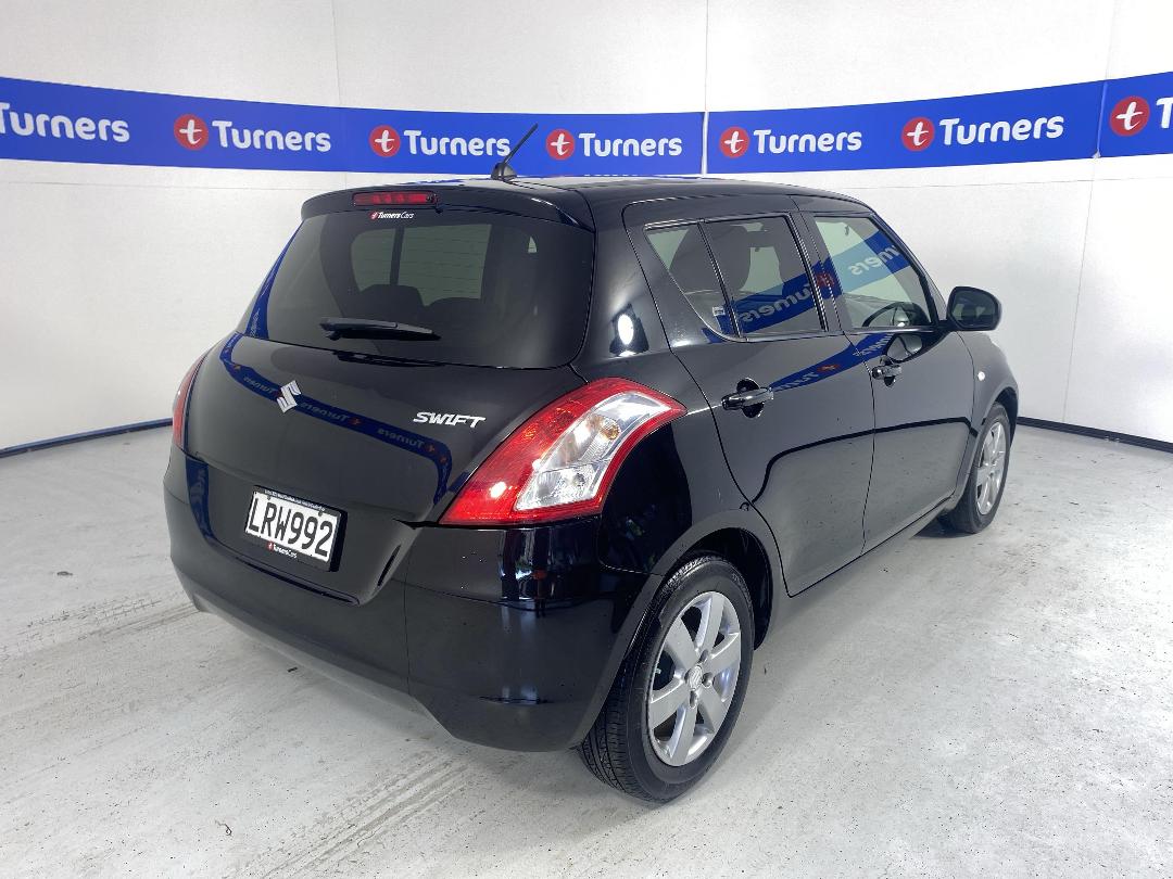 Photo '7' of Suzuki Swift Photo '7' of Suzuki Swift