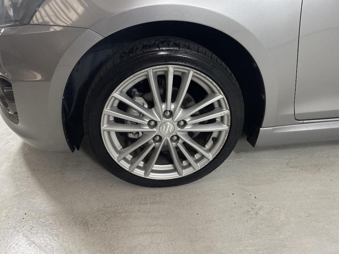 Photo '10' of Suzuki Swift Photo '10' of Suzuki Swift