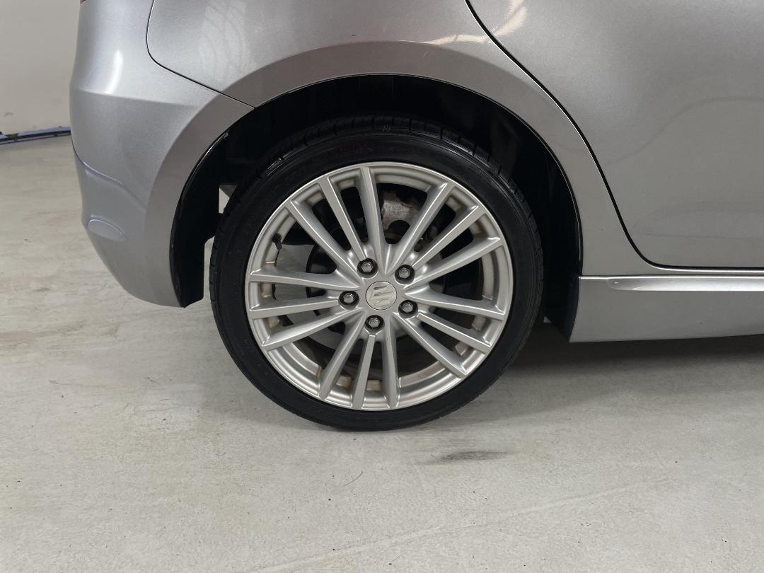 Photo '12' of Suzuki Swift Photo '12' of Suzuki Swift