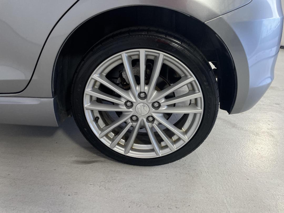 Photo '11' of Suzuki Swift Photo '11' of Suzuki Swift