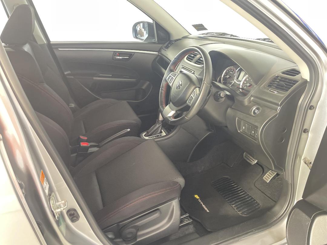 Photo '16' of Suzuki Swift Photo '16' of Suzuki Swift