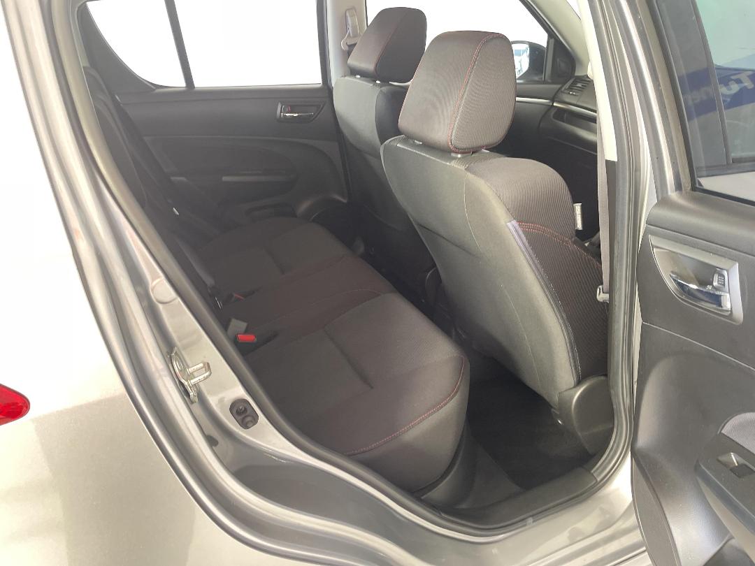 Photo '20' of Suzuki Swift Photo '20' of Suzuki Swift