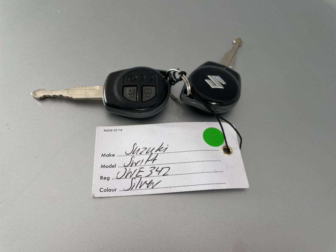 Photo '22' of Suzuki Swift Photo '22' of Suzuki Swift