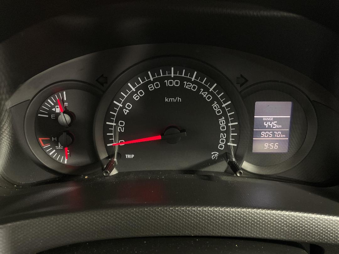 Photo '21' of Suzuki Swift Photo '21' of Suzuki Swift