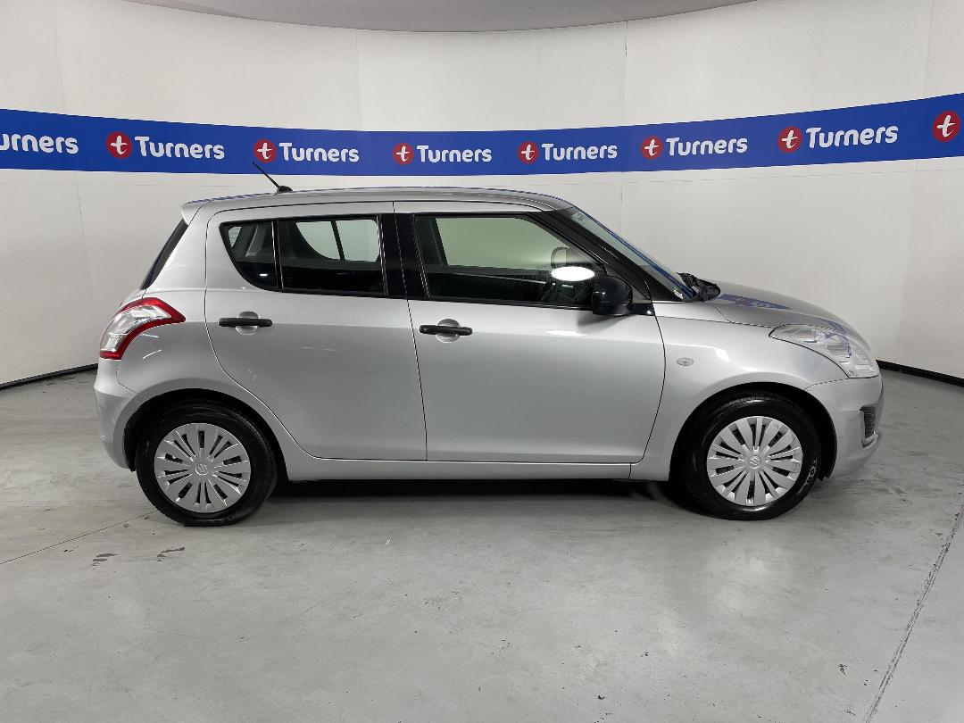 Photo '28' of Suzuki Swift Photo '28' of Suzuki Swift