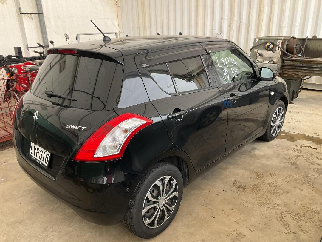 Photo '5' of Suzuki Swift Photo '5' of Suzuki Swift