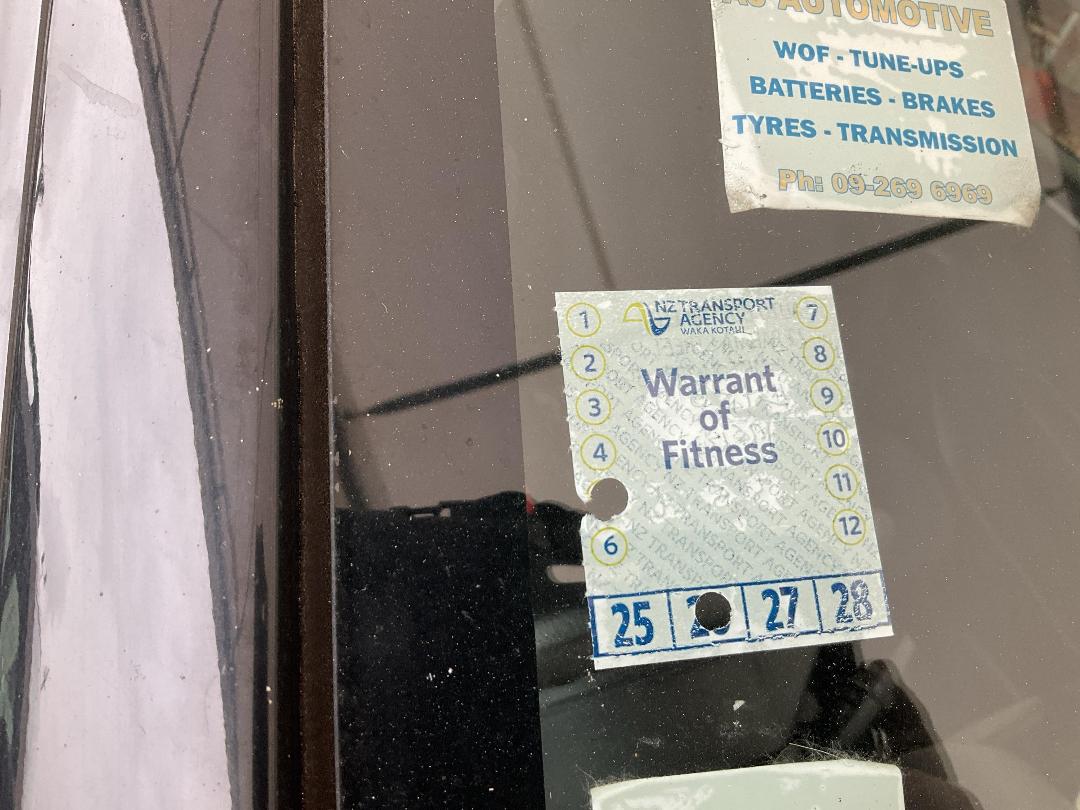 Photo '12' of Suzuki Swift Photo '12' of Suzuki Swift