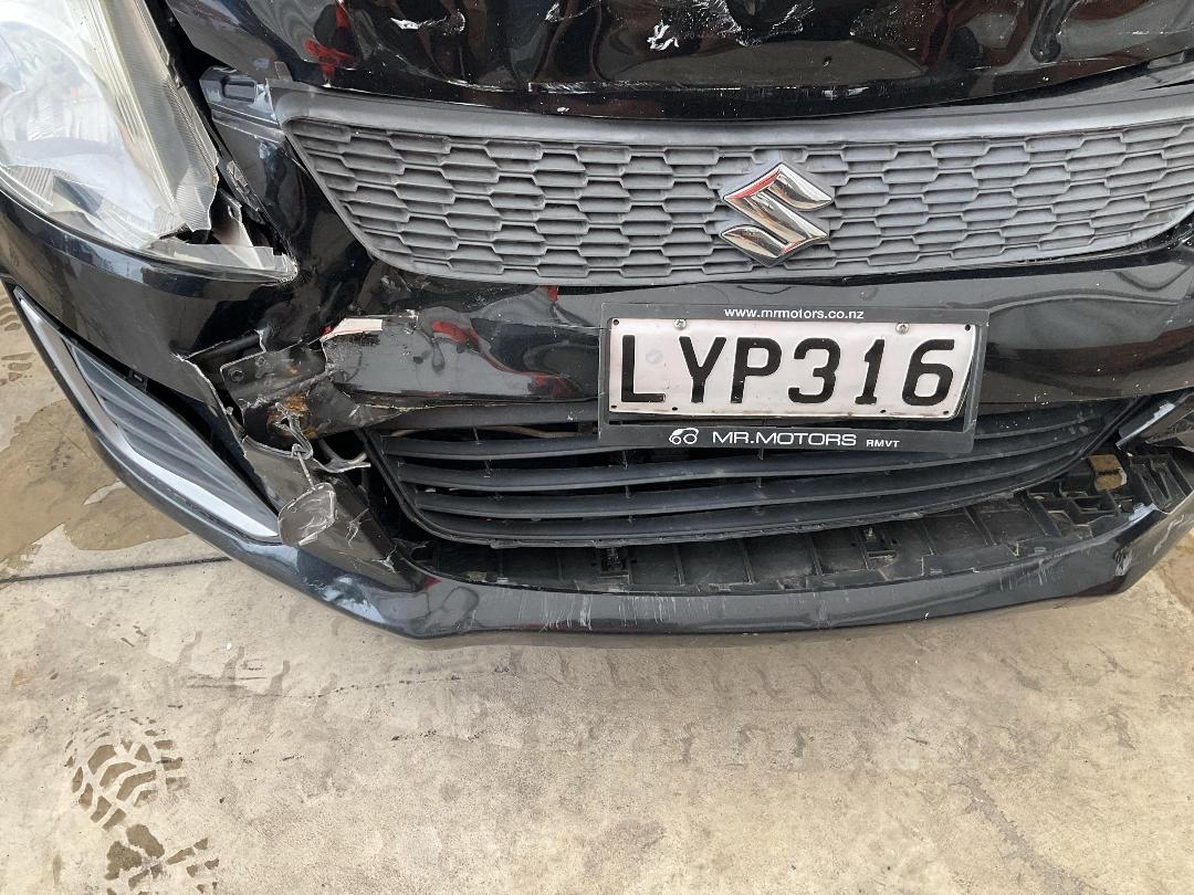 Photo '14' of Suzuki Swift Photo '14' of Suzuki Swift