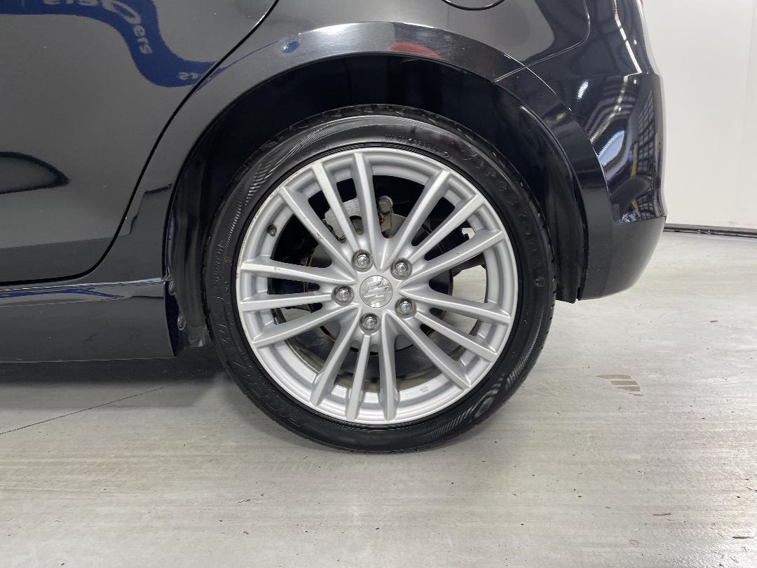 Photo '11' of Suzuki Swift