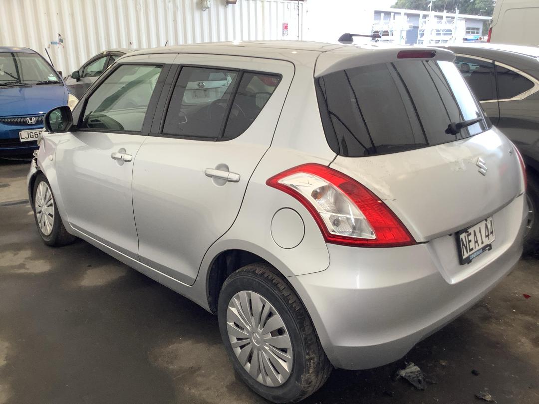 Photo '5' of Suzuki Swift Photo '5' of Suzuki Swift