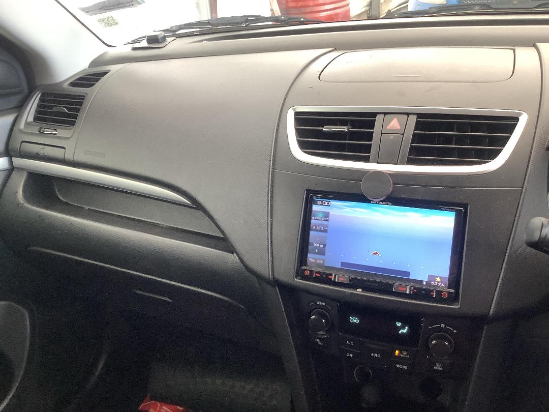 Photo '15' of Suzuki Swift Photo '15' of Suzuki Swift