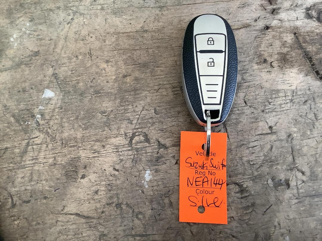 Photo '16' of Suzuki Swift Photo '16' of Suzuki Swift