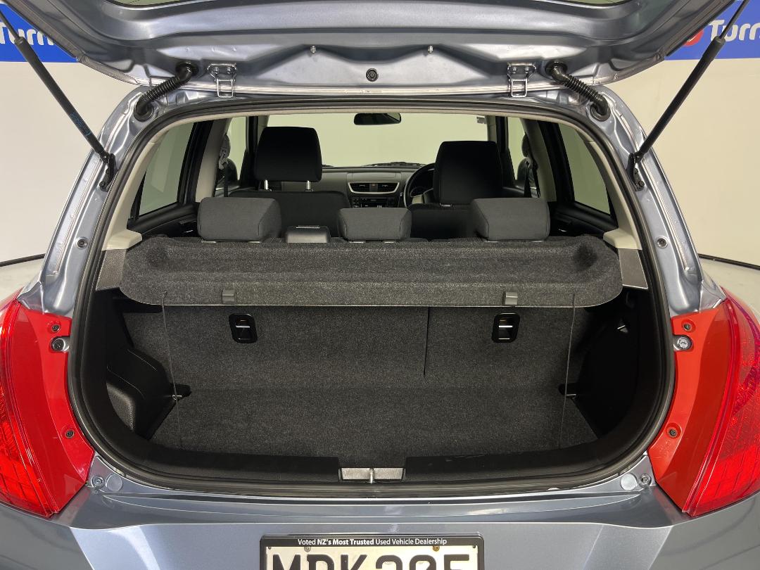 Photo '14' of Suzuki Swift