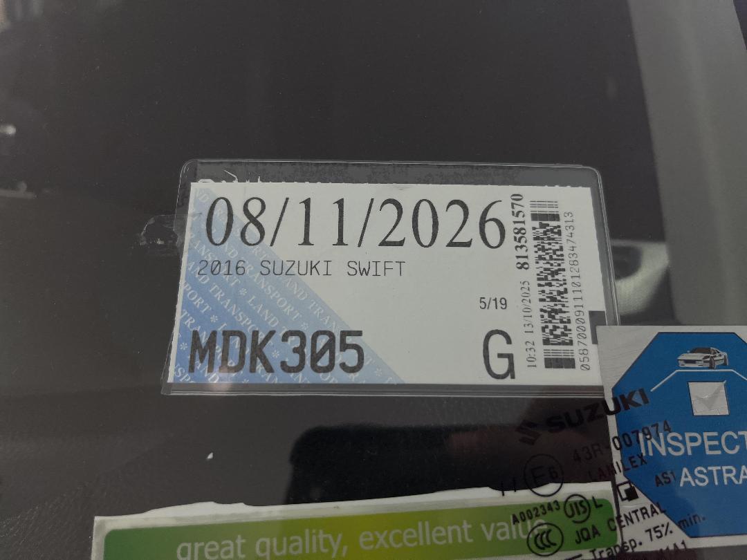 Photo '24' of Suzuki Swift