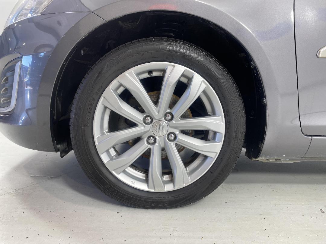 Photo '10' of Suzuki Swift