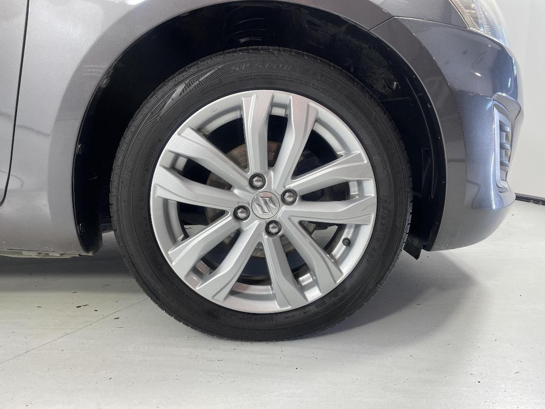 Photo '9' of Suzuki Swift