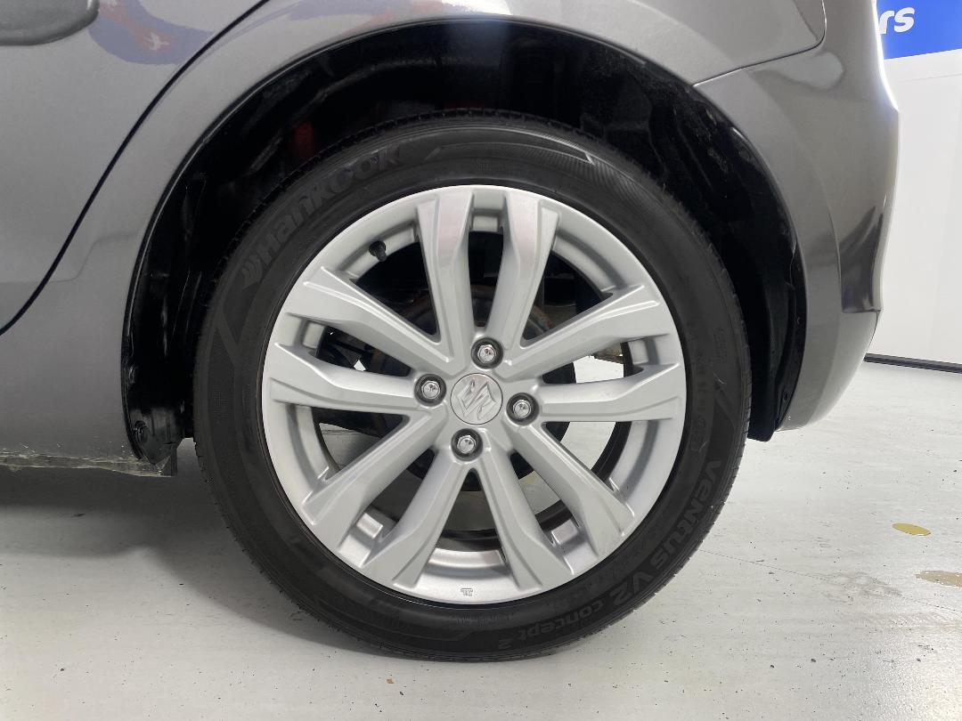 Photo '11' of Suzuki Swift