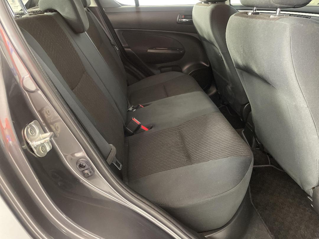 Photo '20' of Suzuki Swift