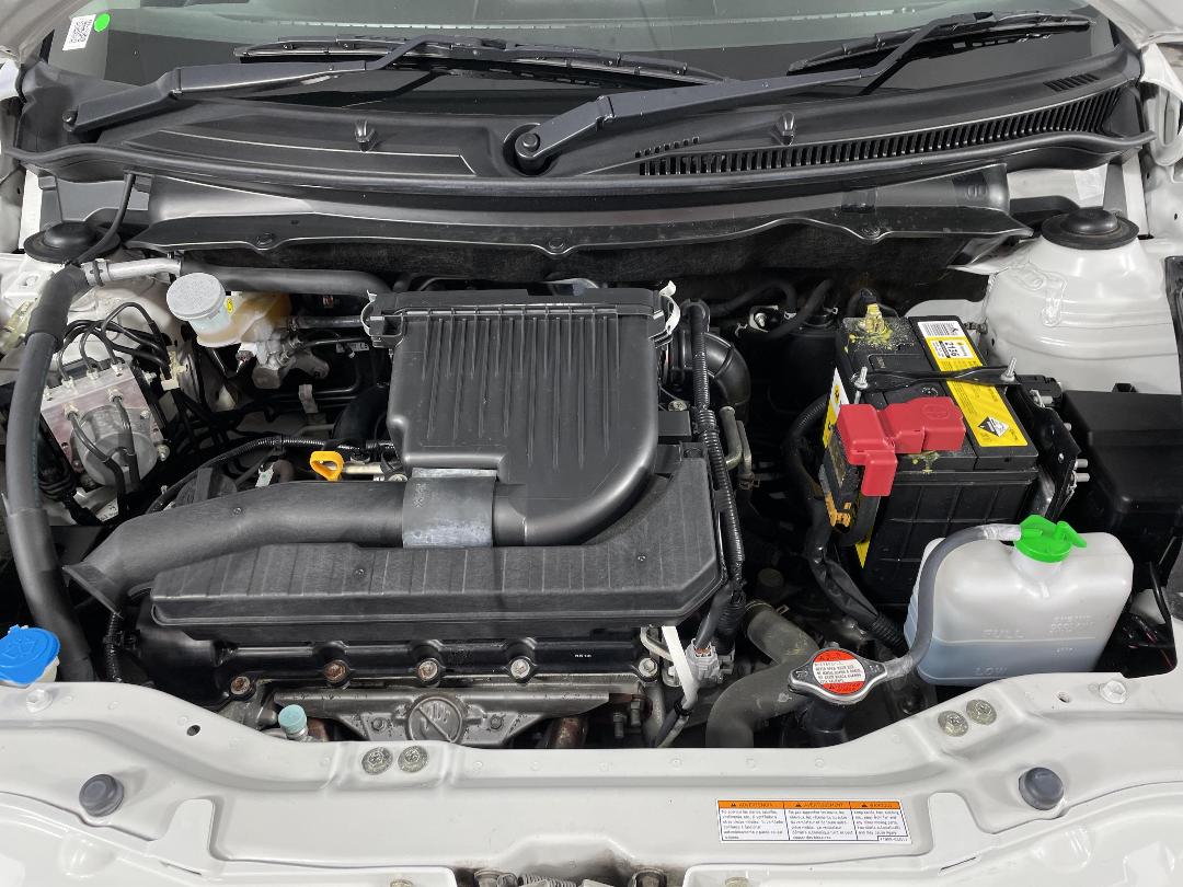 Photo '13' of Suzuki Swift