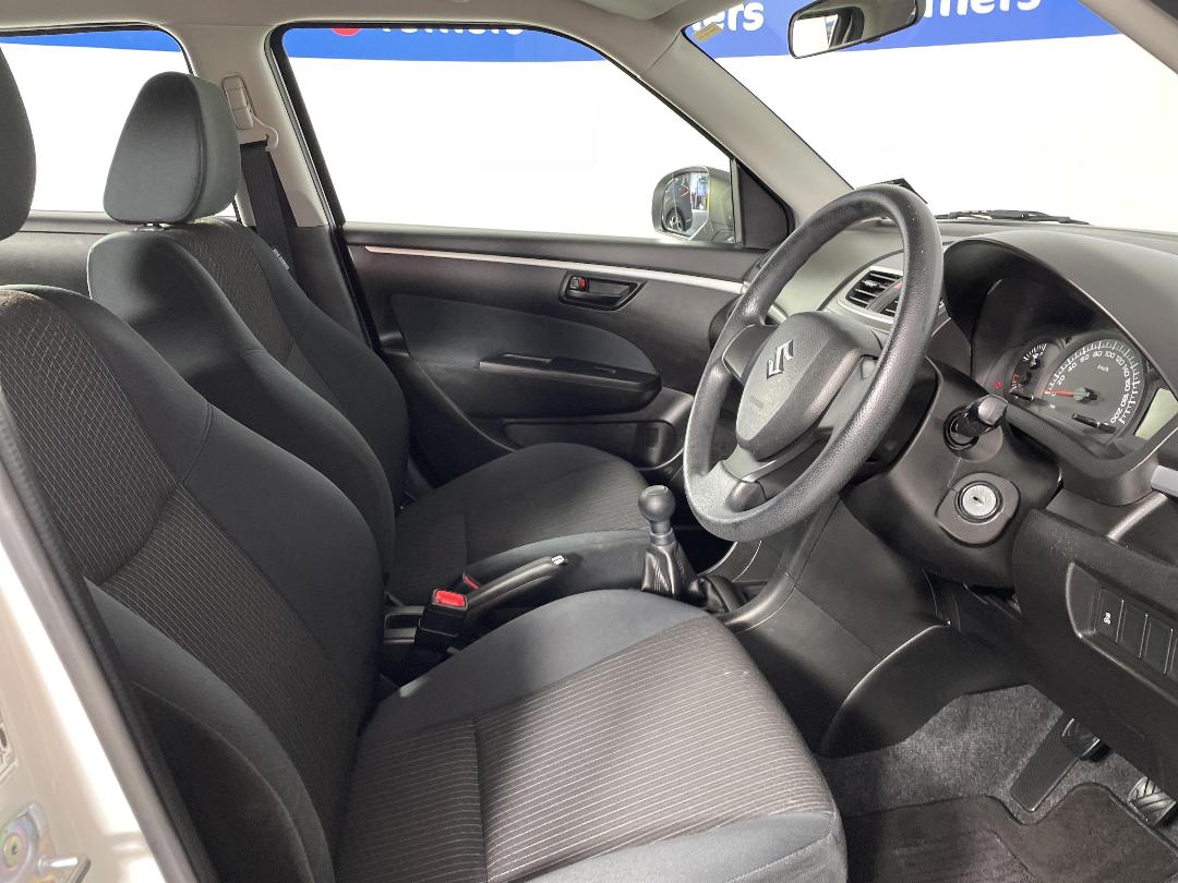 Photo '16' of Suzuki Swift